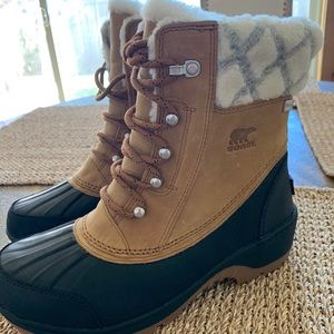Brand new, never worn, with tags Sorrel boots!